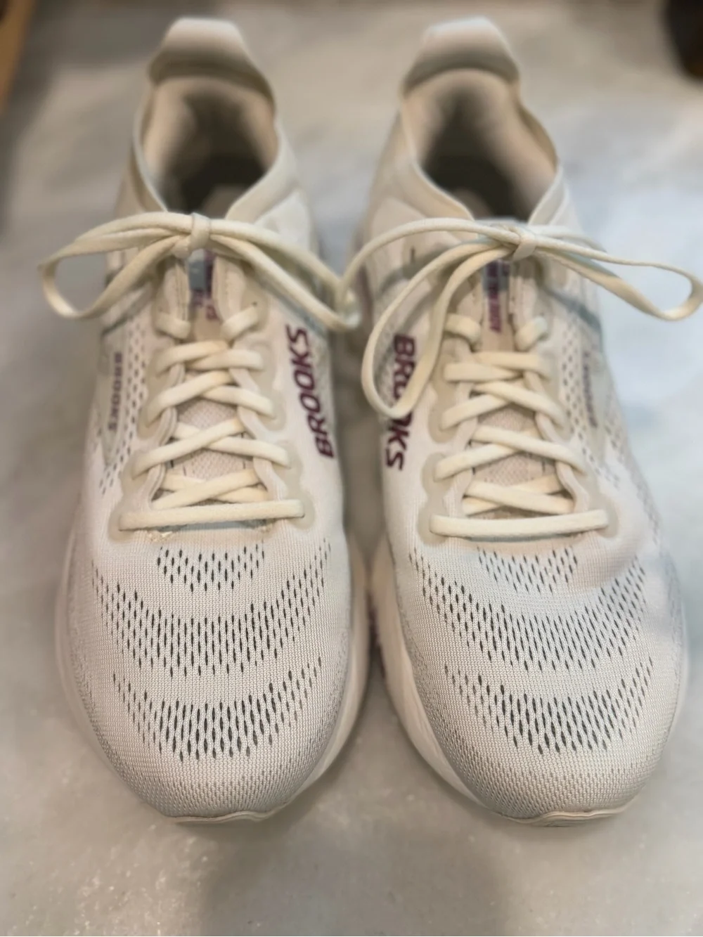 Brooks Adrenaline GTS 25 Women’s Running Shoes Coconut Argyle Size 10